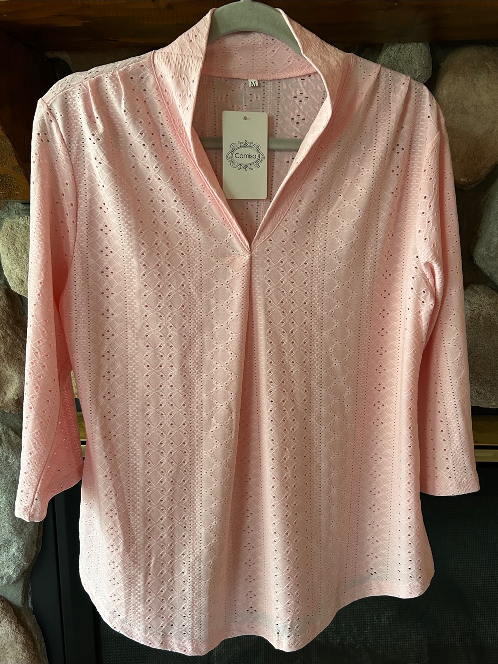 Camisa Pink Eyelet 3/4 Sleeve V-Neck Popover Tunic Top, Size M, NWT